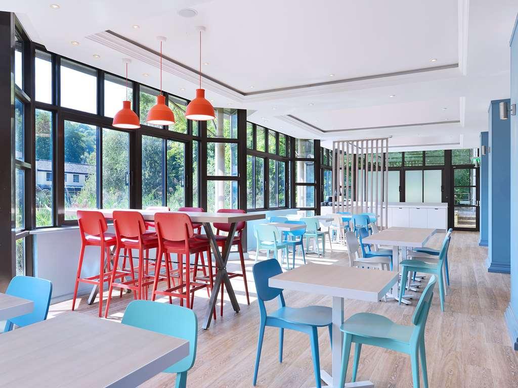 Travelodge Bath Waterside Restaurant photo