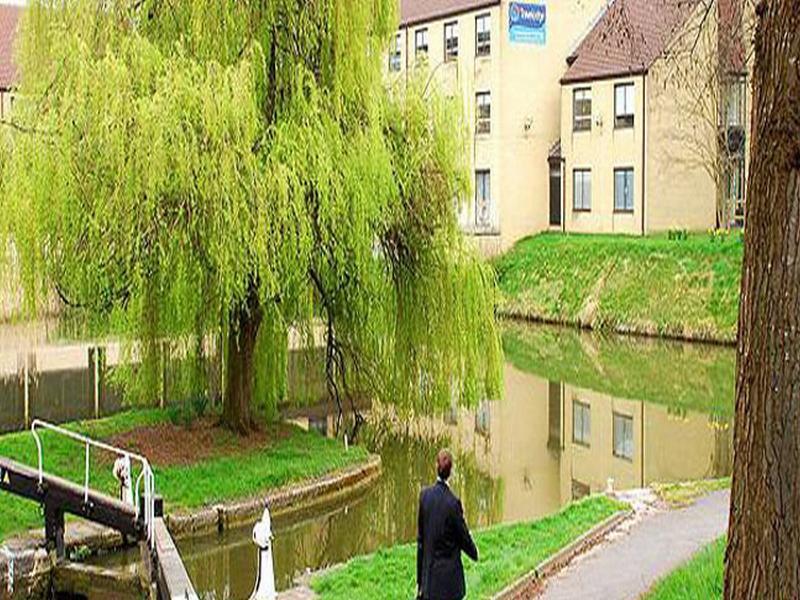 Travelodge Bath Waterside Exterior photo